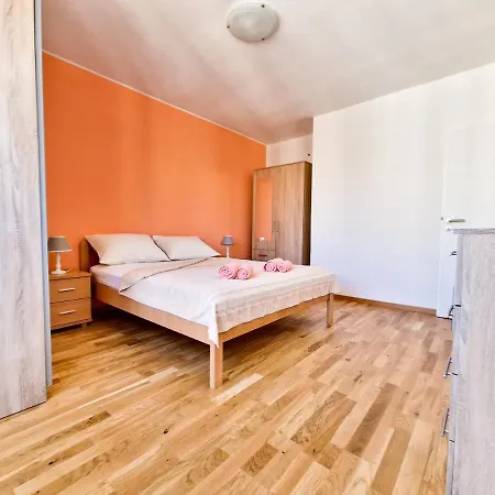 Appartement Spacious Aria Split